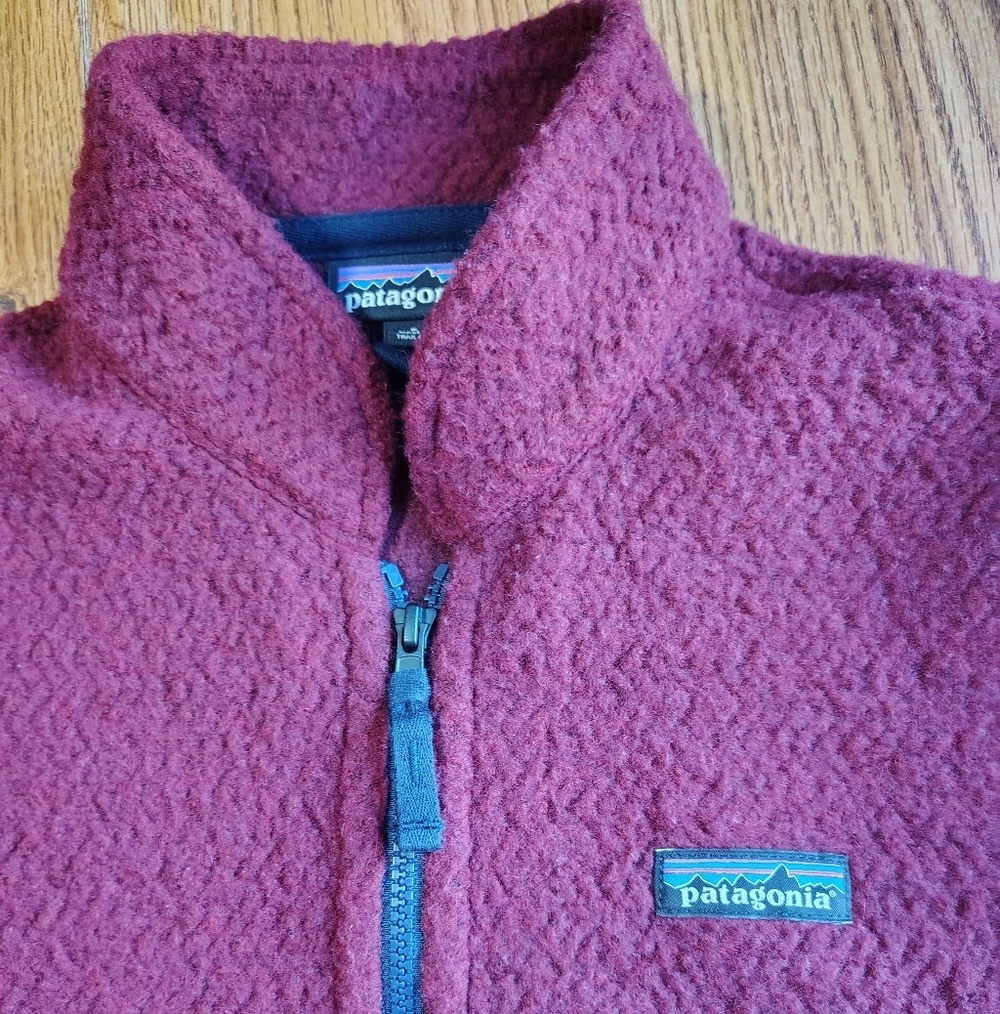 Patagonia women's Woolyester fleece full-zip jacket oxide red, size S. - Picture 8 of 15
